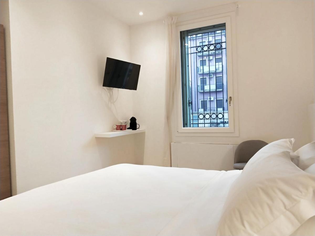 Via Poma Apartments&rooms Apartamento *